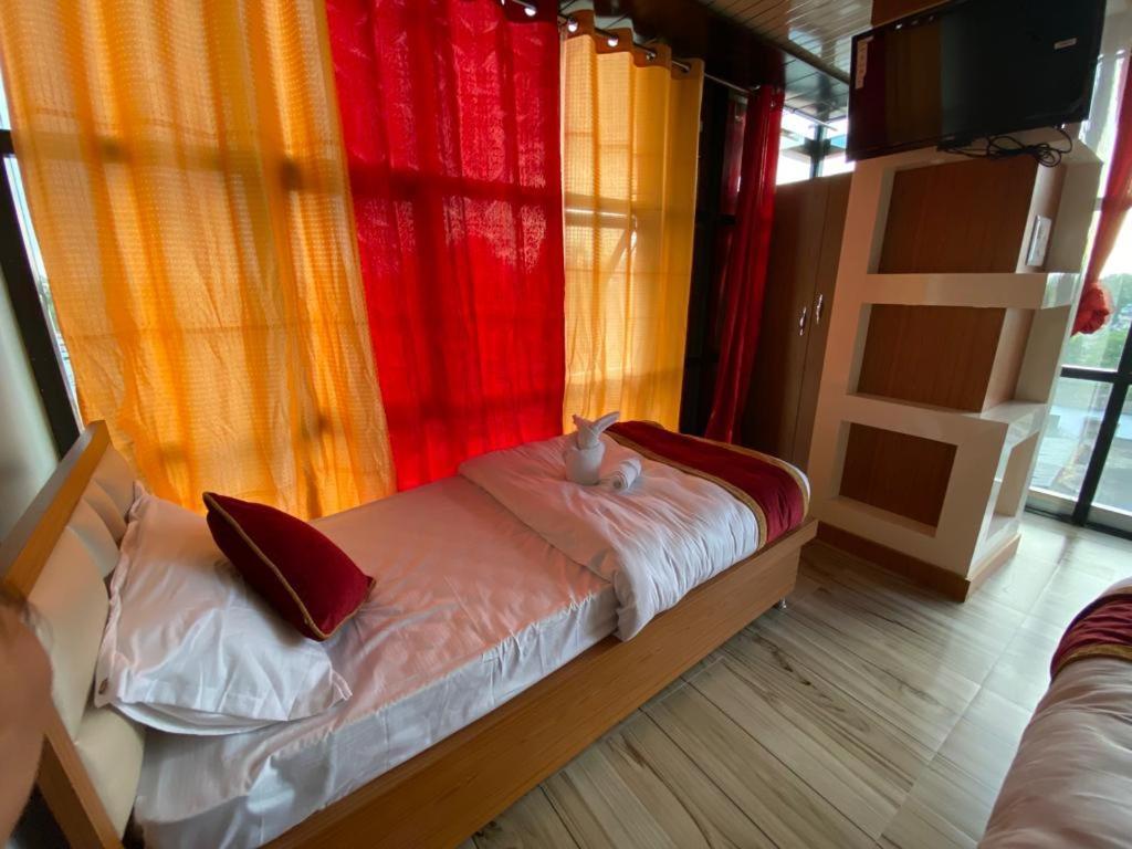 Hotel Kjs Inn Bahāsi Dış mekan fotoğraf